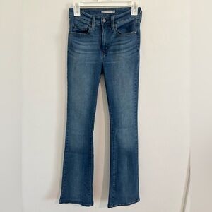 Classic Levi’s Women’s boot cut jeans